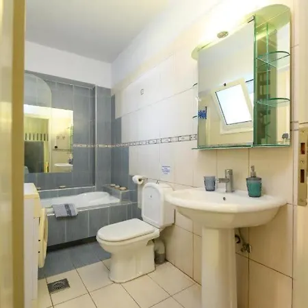Crete Idyllic 1bd With Patio Garden بيت ريفي *